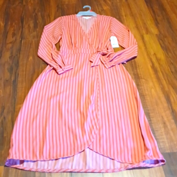 Wrap Dress - Picture 1 of 1